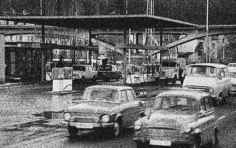 Benzinové pumpy byly za minulého režimu častým terčem lupičů.