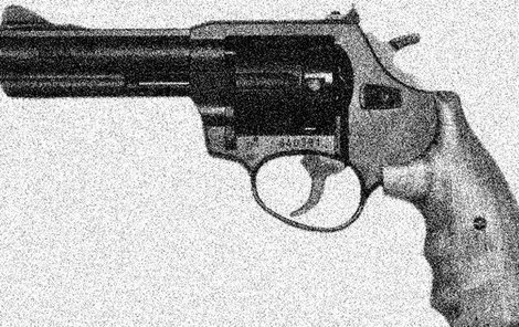 Pošťačka u sebe nosila revolver, naštěstí si ho lupič nevšiml.