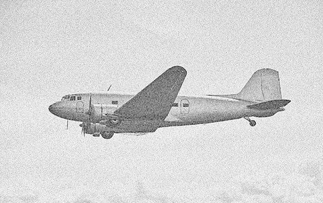 Letadlo DC-3 se zřítilo.