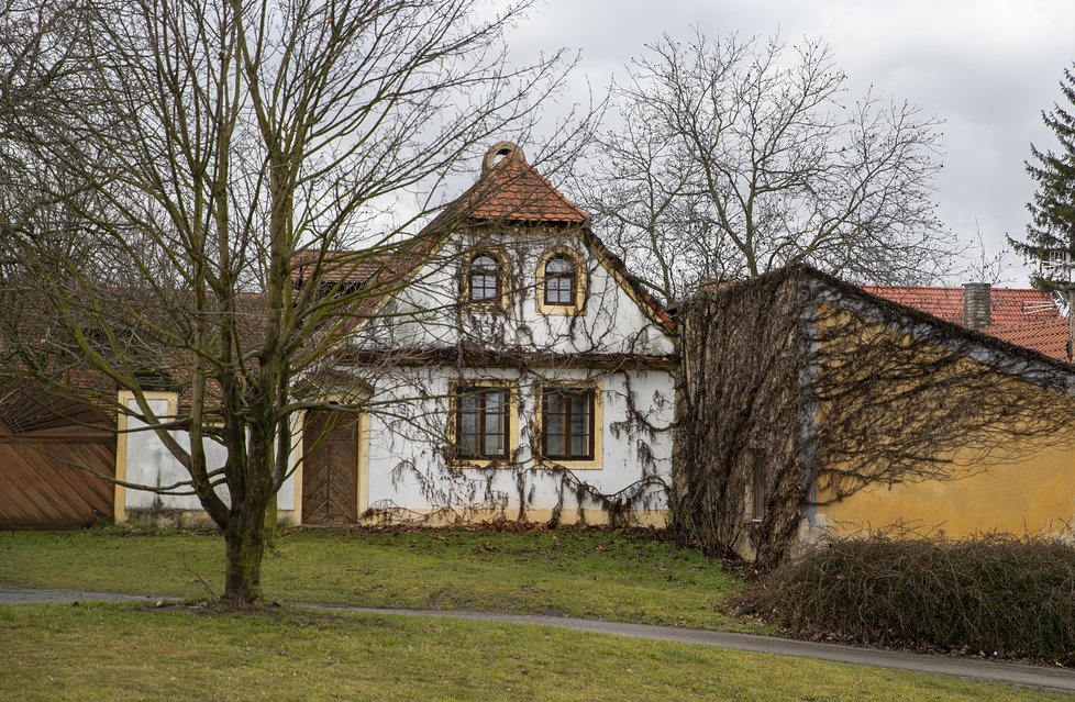 Statek Slunečná je ve skutečnosti statek Na Stránce v Zápech.