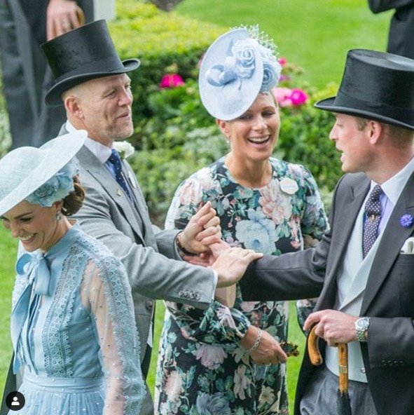 Zara Tindall s vévodkyní Kate a princem Williamem.