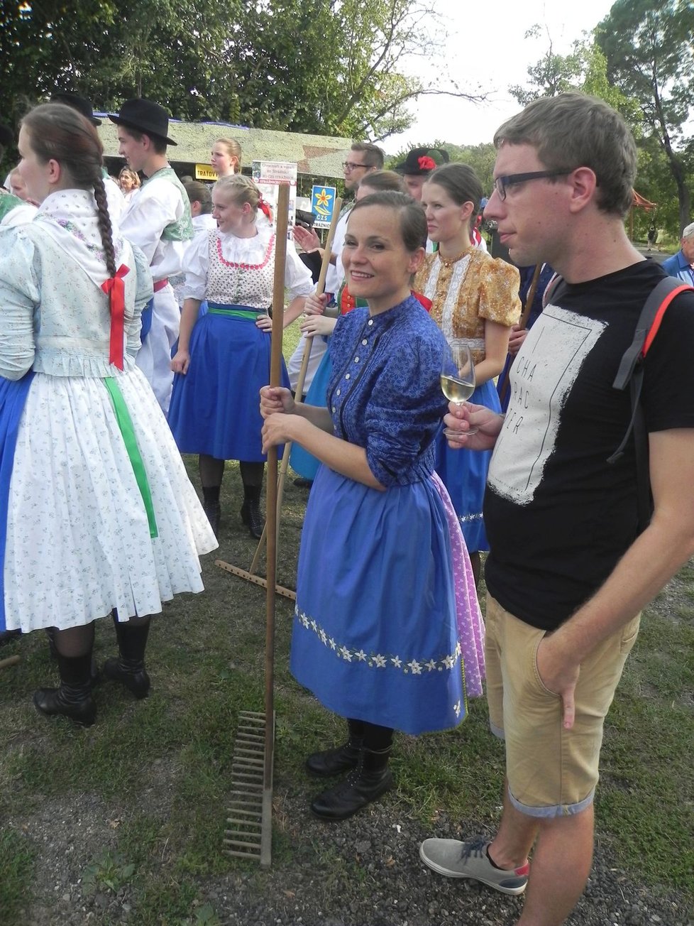 Zarážení hory je pestrou folklórní akcí.