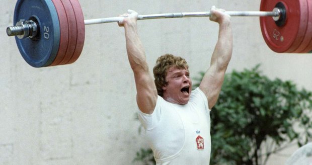 Ota Zaremba († 68) ganó el oro en los Juegos Olímpicos de Moscú 1980. Ota Zaremba († 68) ganó el oro en los Juegos Olímpicos de Moscú 1980.