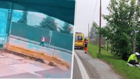 Auto v Žarnovici srazilo muže v reflexní vestě, sražený nehodu nepřežil.