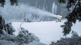 Zasněžování sjezdovek na jihu Čech (20.11.2025)