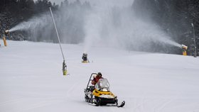 Zasněžování sjezdovek na jihu Čech (20.11.2025)