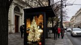 Praha digitalizuje zastávky: Obrazovky vysílají aktuální informace i reklamu