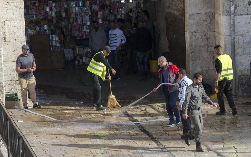 Další Palestinka zastřelena při útoku na Izraelce: Arabské země řeší, co s tím