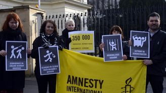 Problémy s demokracií Putin nepřelakuje, říká vedoucí kampaní Amnesty International