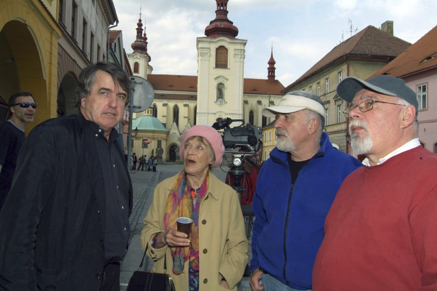 Televizní seriál, který uzavřel oblíbenou sérii Náměstíčko a Náves.