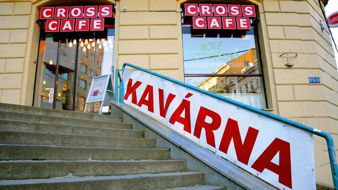 Zatím Čechy. Kavárenský řetězec CrossCafe otevře do konce roku svoji pátou pražskou provozovnu. Šest dalších má v Plzni a na příští rok plánuje expanzi dál na západ i sever Čech