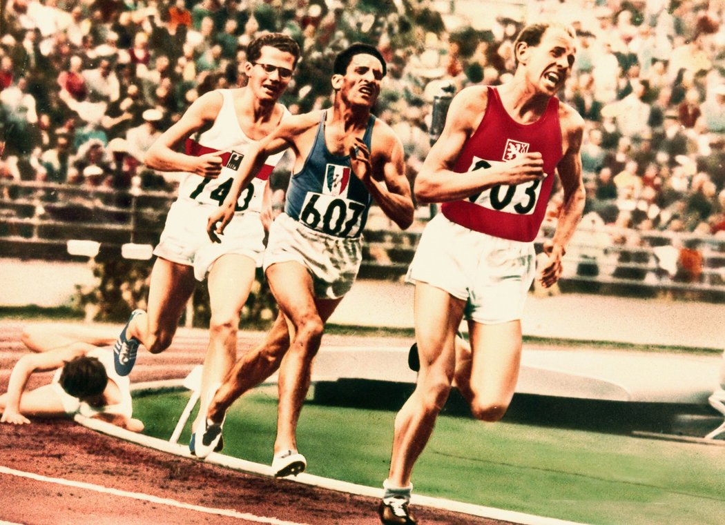 Emil Zátopek v Helsinkách vyhrál tři zlaté medaile