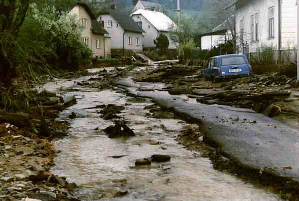 Ničivé byly už povodně v roce 1996. Nikdo ale netušil, že napřesrok bude ještě hůř.
