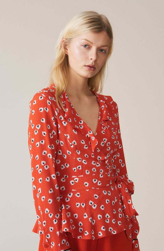 Ganni, 149 eur, www.ganni.com Ganni, 149 eur, www.ganni.com