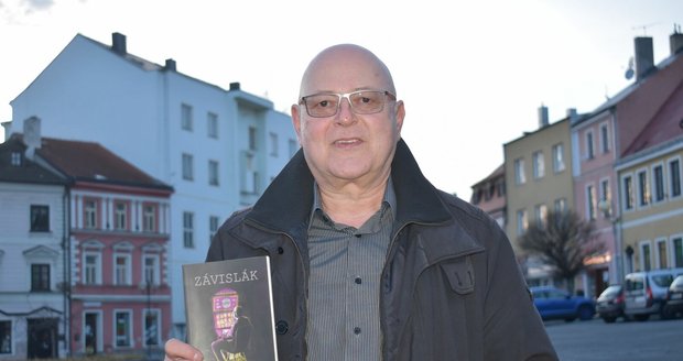 Marcel Trunec s autobiografickou knihou Závislák. Popisuje jeho cestu a boj s démonem alkoholu a závislostí na automatech.