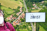 Závisti není co závidět: Nejmenší obec Česka má na vycházky katastrem pár metrů