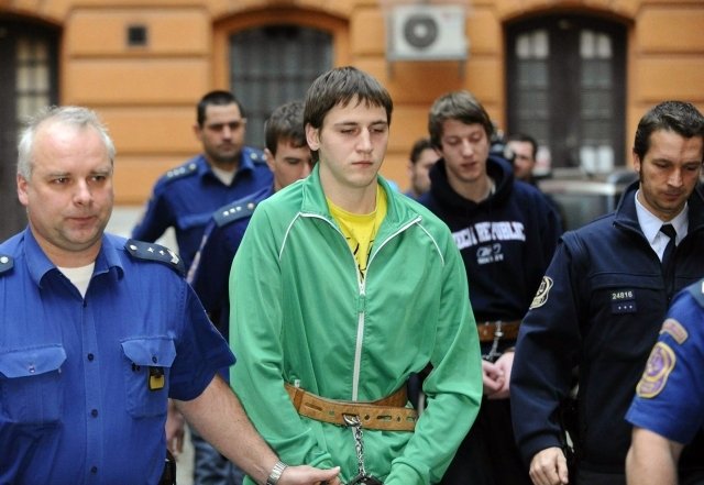 Kisiov je obviněný z brutálního umučení kamarádky Petry.
