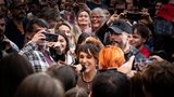 Veliké překvapení od francouzské zpěvačky ZAZ: Objevila se v davu, na Metronome Prague uvedla píseň v češtině