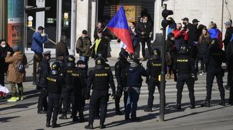 Babiši, Hamáčku, pod rouškou nouzového stavu zavádíte totalitní manýry. Nechte lidi protestovat