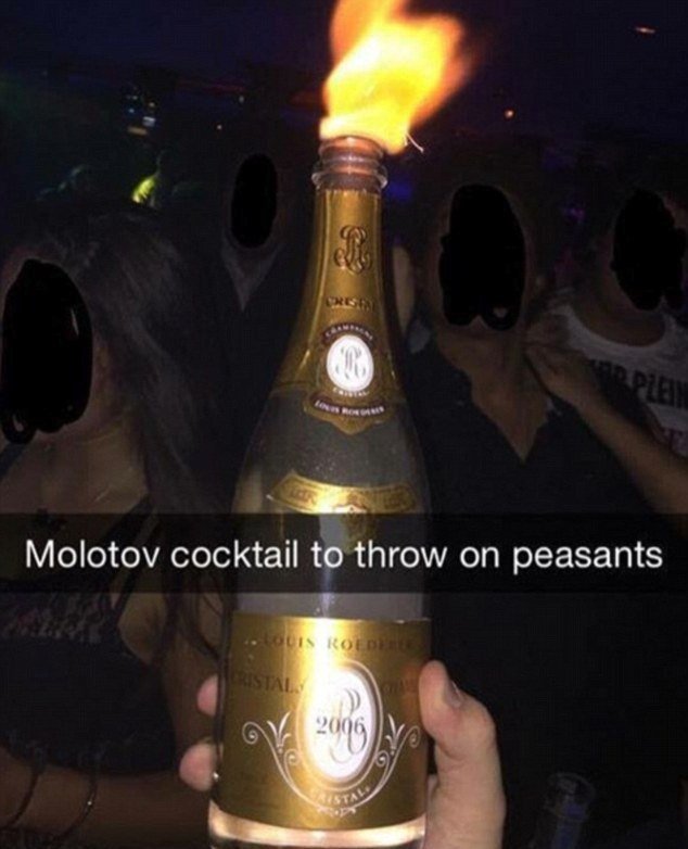 „Molotovův koktejl k hodu na vidláky.“