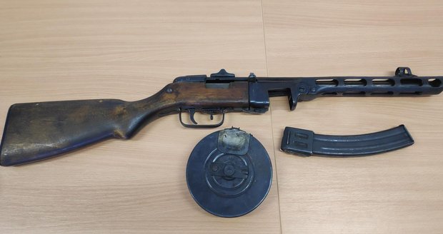 Zbraňová amnestie vydal i unikátní kousky jako třeba samopal PPŠ 41 špagin.