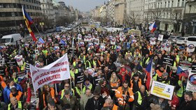 Odpůrci směrnice EU o zbraních protestovali v centru Prahy. Demonstrace z roku 2017.