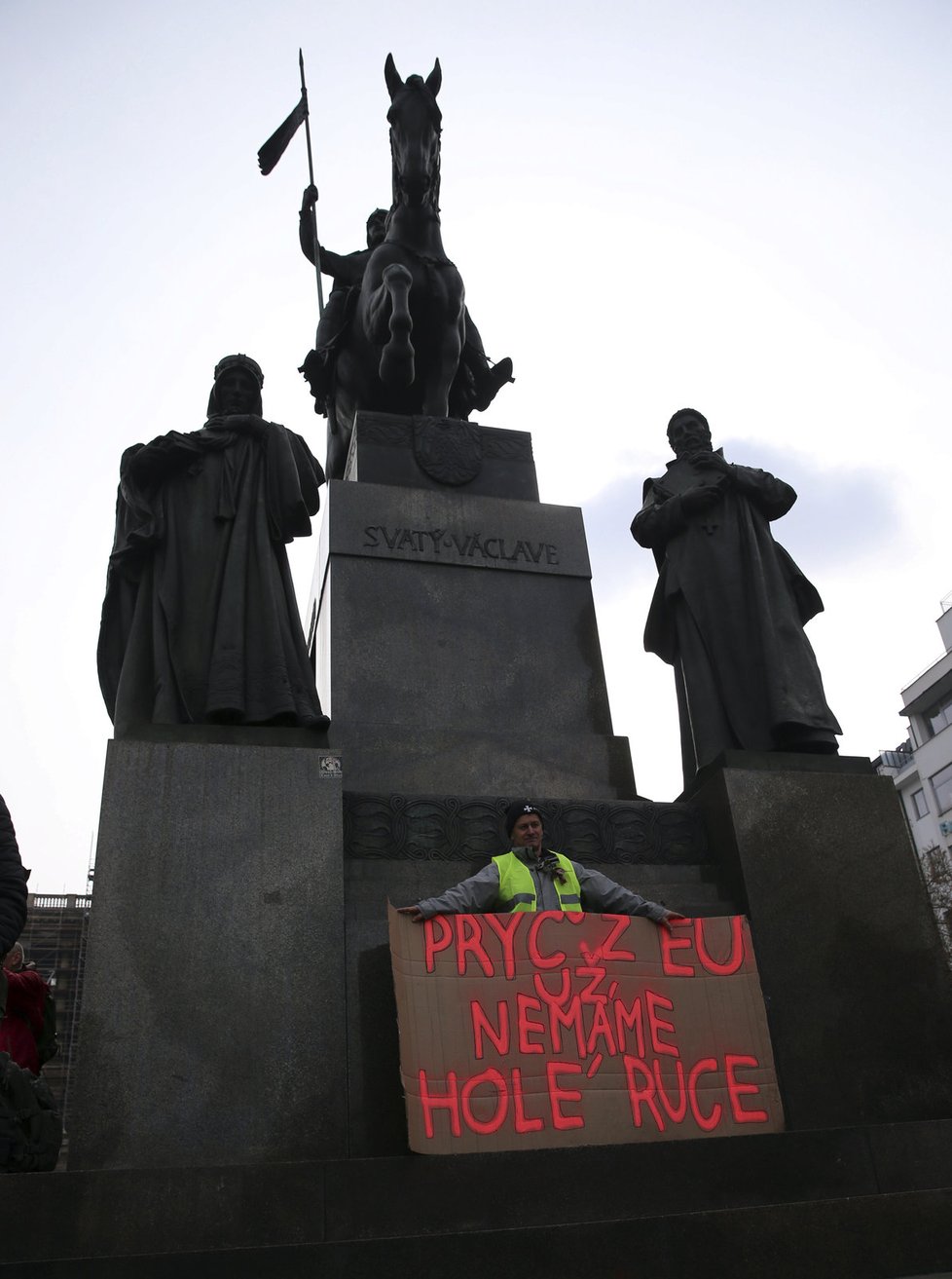 Odpůrci směrnice EU o zbraních protestovali v centru Prahy.