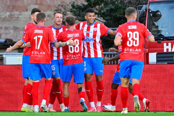 Vašulín v ráži a Zbrojovka na vlně! Svědík bez hlasu, Horejš zuřil: Jasná penalta Vašulín v ráži a Zbrojovka na vlně! Svědík bez hlasu, Horejš zuřil: Jasná penalta