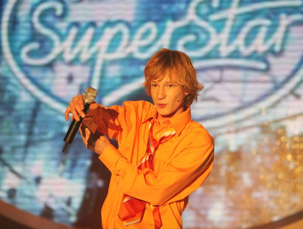 V roce 2006 vyhrál SuperStar.