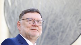 Místo na vládě seděl v divadle. Stanjura při tiskovce o konsolidačním balíčku chyběl