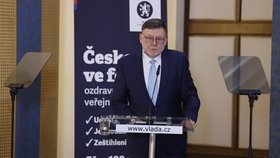 Ministr financí Zbyněk Stanjura (ODS) na tiskové konferenci ke konsolidačnímu balíčku (11. 5. 2023)