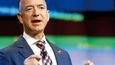 Zchudl. Jeff Bezos během minulého pátku nasvém podílu v Amazonu tratil čtyři miliardy dolarů