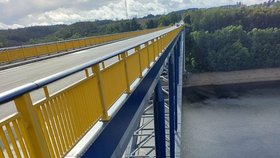Žena se rozhodla ukončit svůj život skokem ze Žďákovského mostu