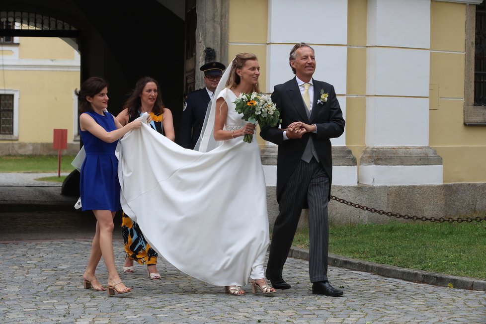 Na zámku ve Žďáru nad Sázavou se oženil v roce 2022 hrabě Jan Kinský.