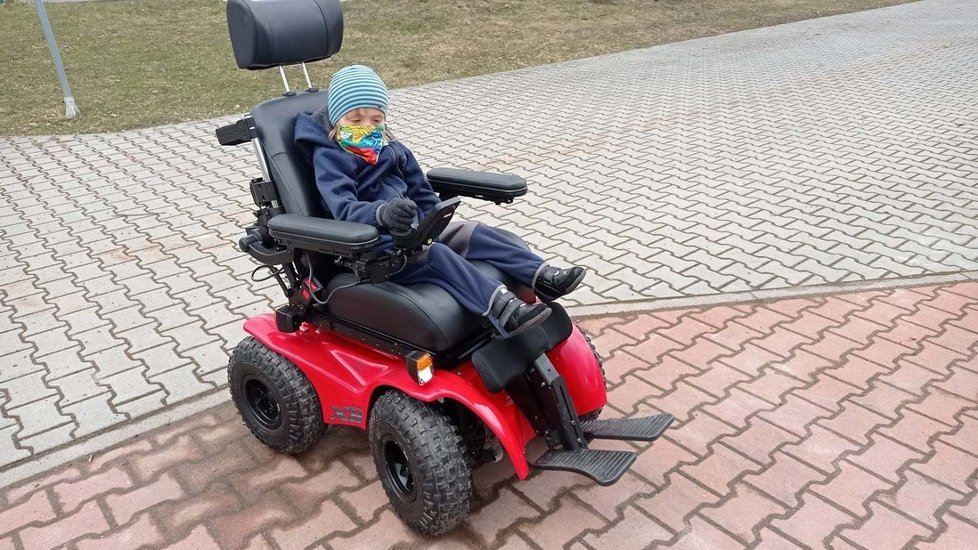 Zdenda (4) bojuje se spinální muskulární atrofií.