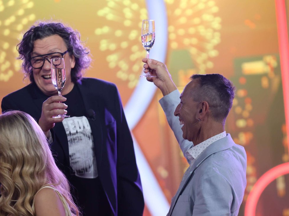 Jan Genzer GALERIE: Porotce StarDance Richard Genzer (57): Nová žena a byt v ...