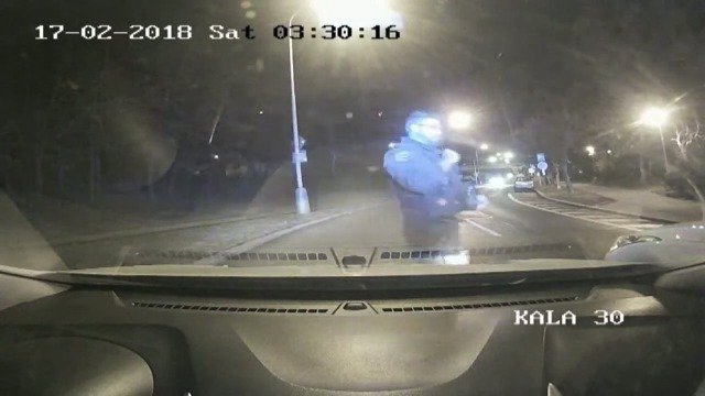 Herce Zdeňka Hrušku našla policie, jak spí opilý v autě, které stálo uprostřed silnice. Předtím stihl nabourat tři auta.