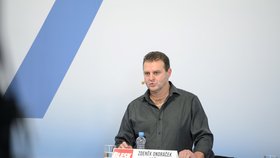 Zdeněk Ondráček, lídr kandidátky KSČM v Královehradeckém kraji, v předvolební debatě Blesku na téma Do zbraně