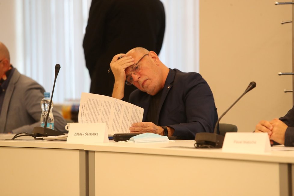 Radní Zdeněk Šarapatka na jednání Rady ČT. (24.6.2020)