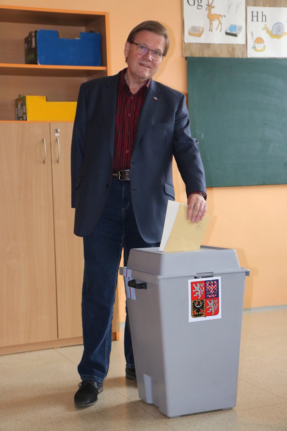 Zdeněk Škromach volil v krajských i senátních volbách. Své křeslo v Senátu neobhájil.