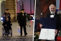 Předávání vyznamenání odhalilo: Svěrákova manželka na vozíčku