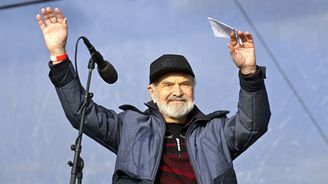 Učitel národa: Zdeněk Svěrák, bytostný pedagog, se dožívá devadesátky Učitel národa: Zdeněk Svěrák, bytostný pedagog, se dožívá devadesátky