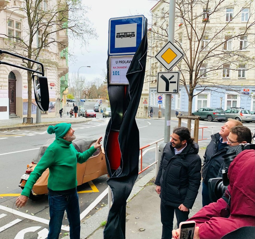 Zdeněk Svěrák a zastávka U Prdlavky