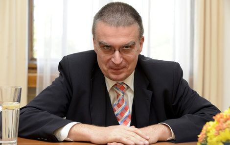 Exministru dopravy Zdeňek Žák (49, SPOZ)