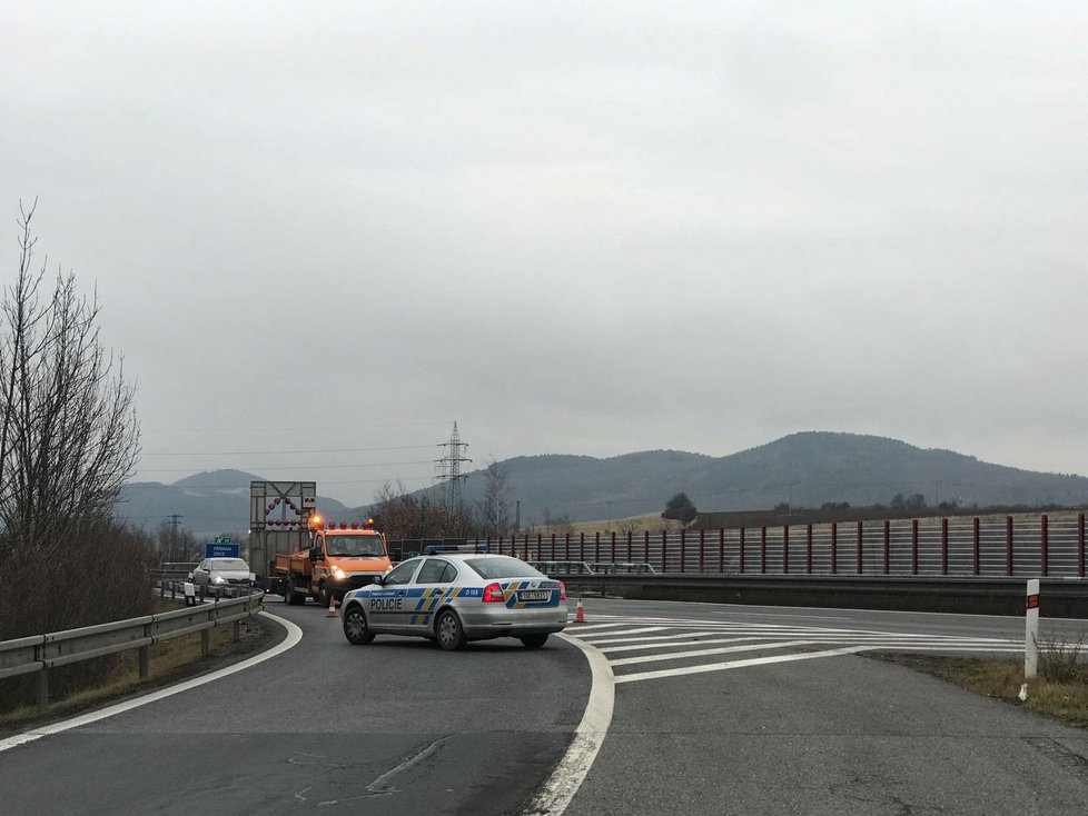 Po nehodě u Zdic najel jeden řidič na druhého a těžce ho zranil