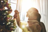 Tradice vánočního stromečku: Kdy se zdobí, jak o něj pečovat a kdy se má odstrojit?