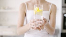 Co se stane s vaším tělem, když každý den budete pít skleničku vody s citronem?