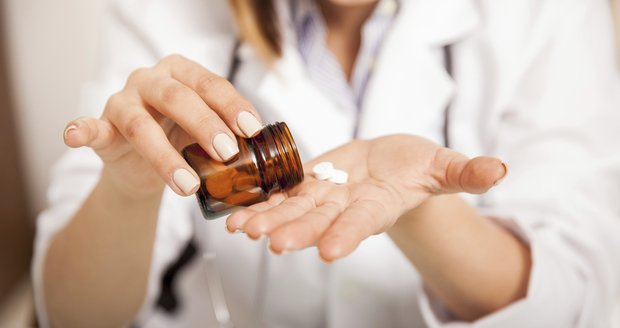 Lékárníci zažalují SÚKL kvůli opožděným dodávkám léků. Vadí jim i vývoz