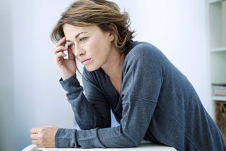 Menopauzu ovlivňují zdravotní stav i genetika. Jak řešit příznaky klimakteria?