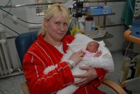 Při porodu přežila klinickou smrt: Narodila se jí dcerka Thea!